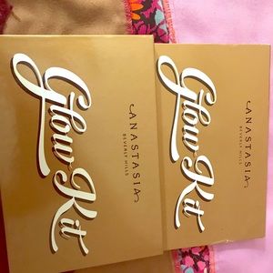 Anastasia Beverly Hills Ultimate Glow Kit